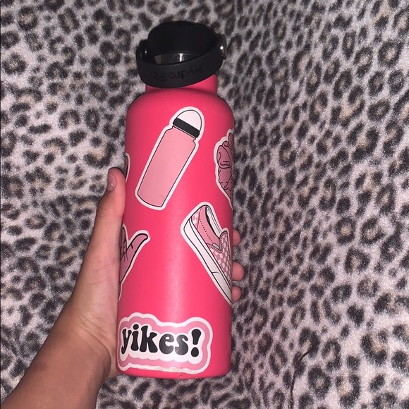 I am selling it because I have no use in it - Picture 3 of 4